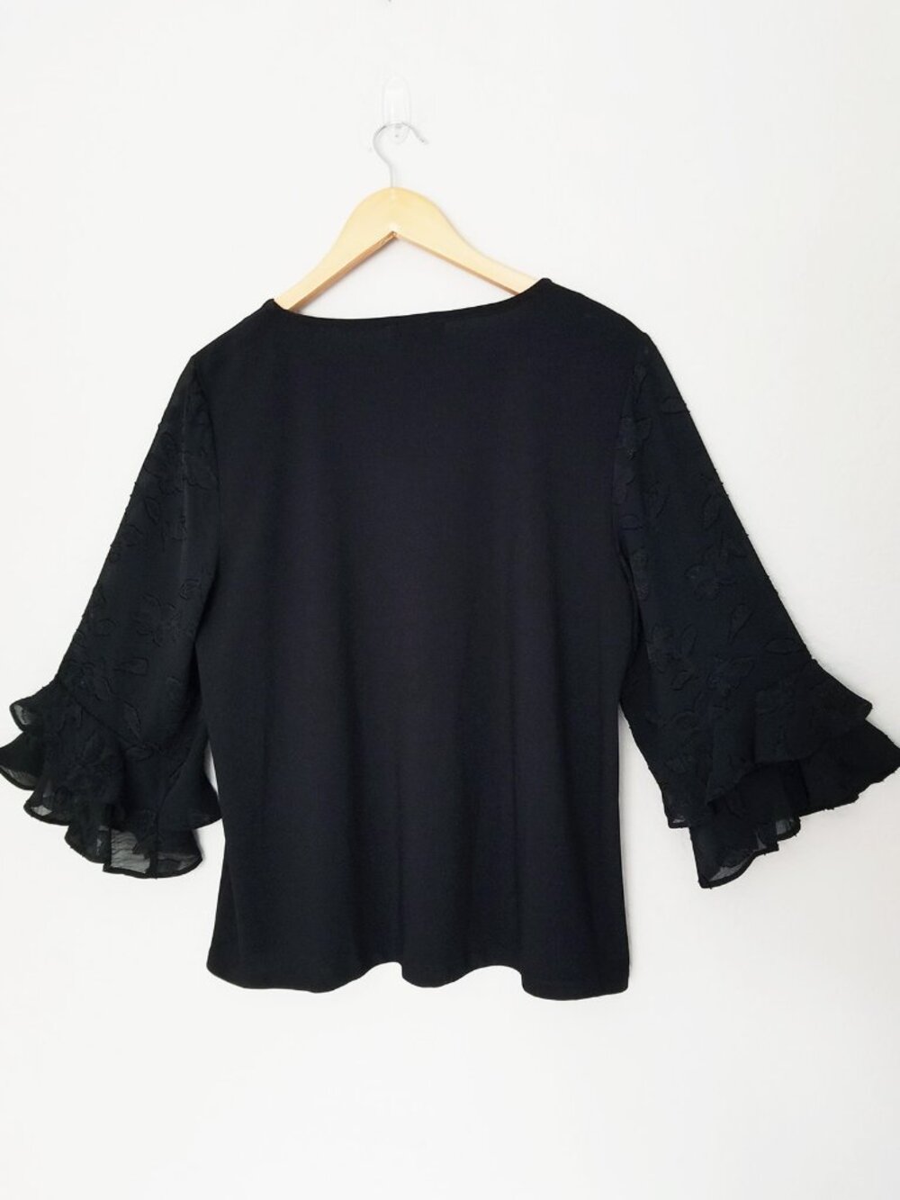 CeCe Black Floral Jacquard Chiffon Tiered Ruffle Sleeve Mix Media Blouse Top L - Picture 6 of 15